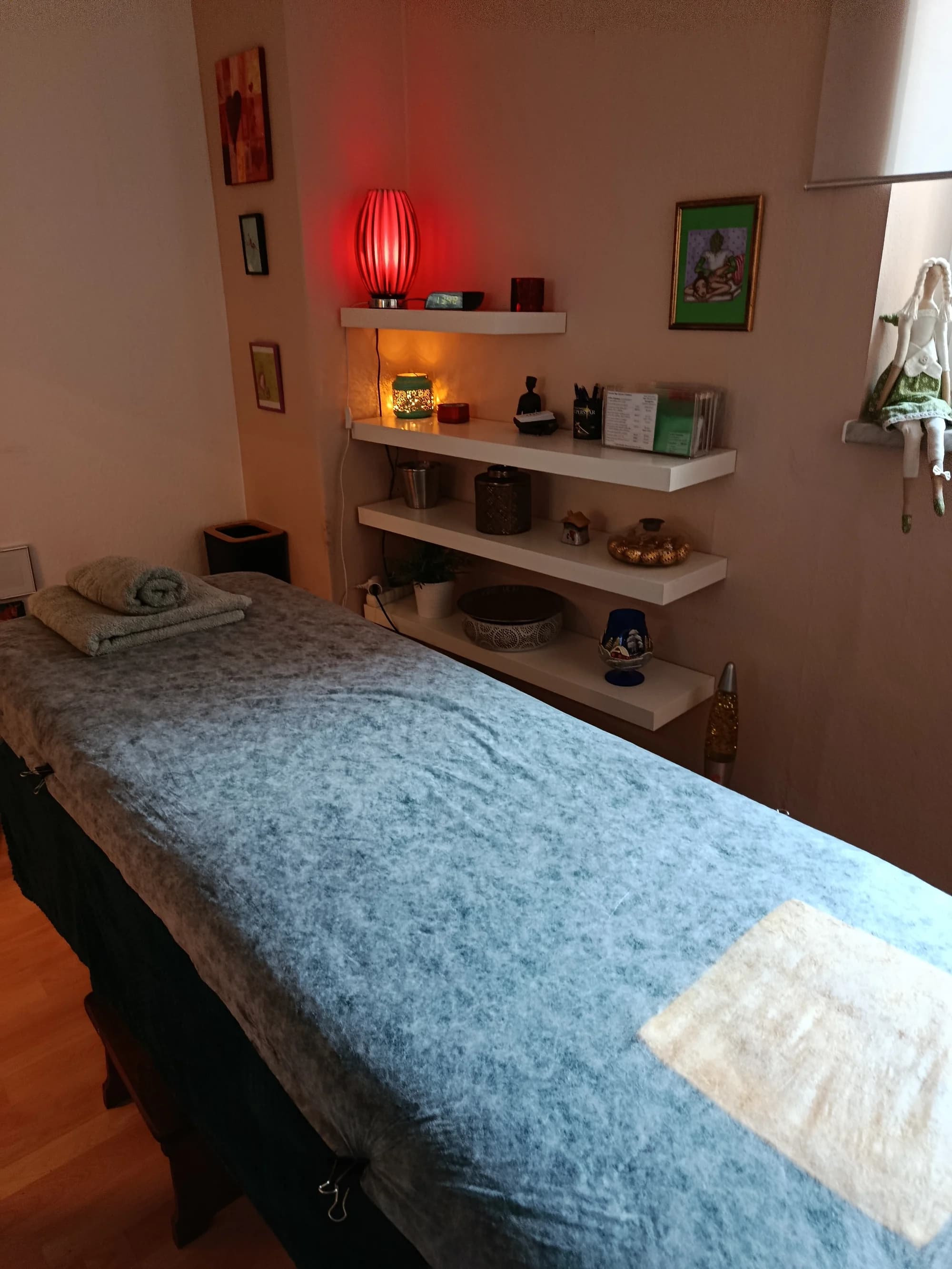 Relax pro nastávající maminky: 60minutová masáž celého těla a obličeje